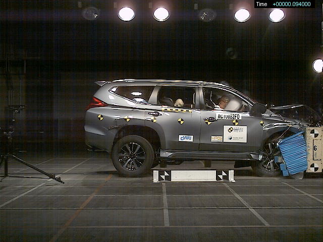 MITSUBISHI PAJERO SPORT (2016)